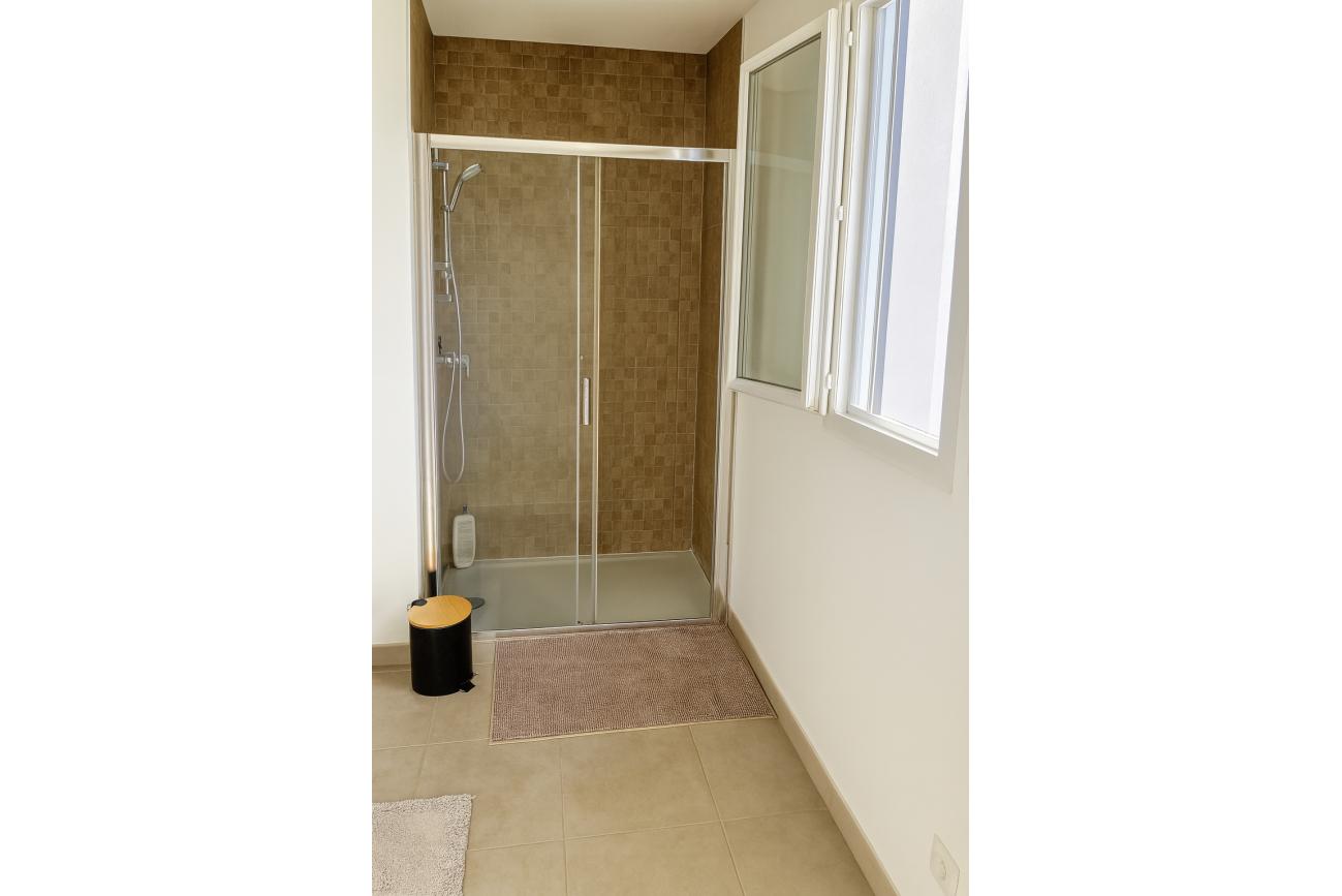 SALLE_D_EAU_CASTELNAU.jpg